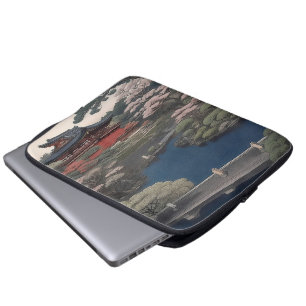 Tempel am Fluss - Japan Laptopschutzhülle