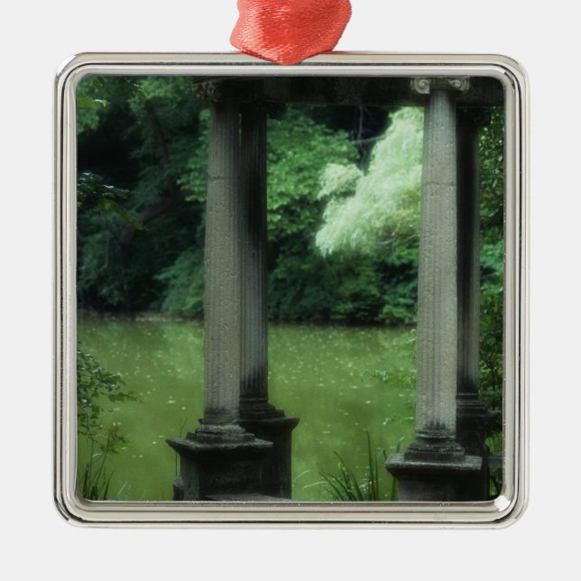 Tempel der Liebe an den alten Westbury Gärten Ornament Aus Metall (Vorne)