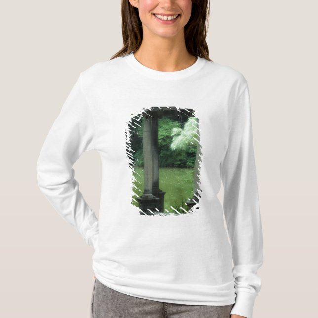 Tempel der Liebe an den alten Westbury Gärten T-Shirt (Vorderseite)