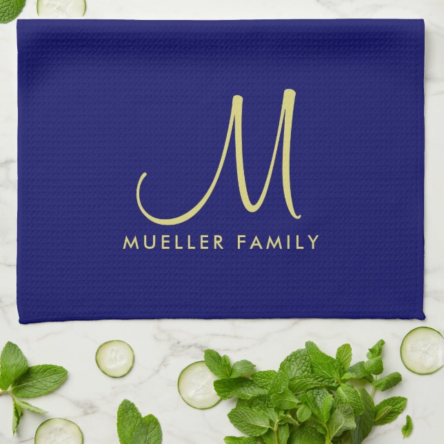 Template Gold Monogram Family Name Navy Blau Geschirrtuch (Gefaltet)