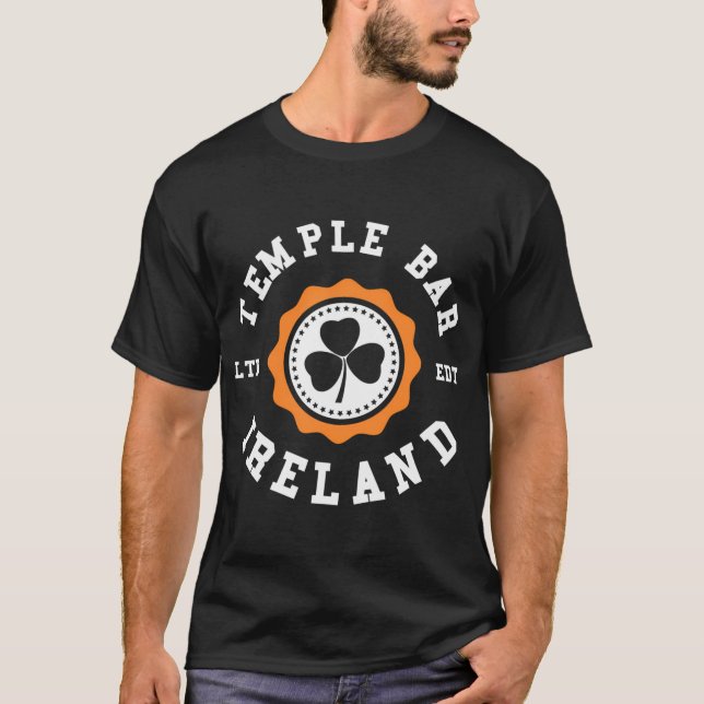 Temple Bar Dublin Irland Kleeblatt Irish Abzeichen T-Shirt (Vorderseite)