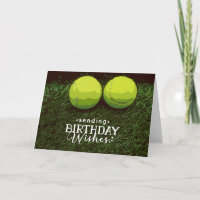 Tennis Geburtstag mit Ball auf grünem Gras