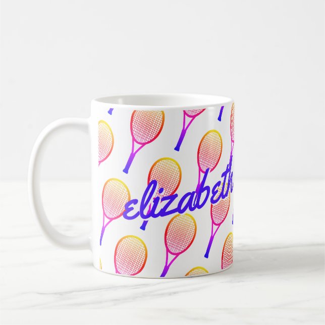Tennis Individuelle Name Bright Pink Lila Personal Kaffeetasse (Links)