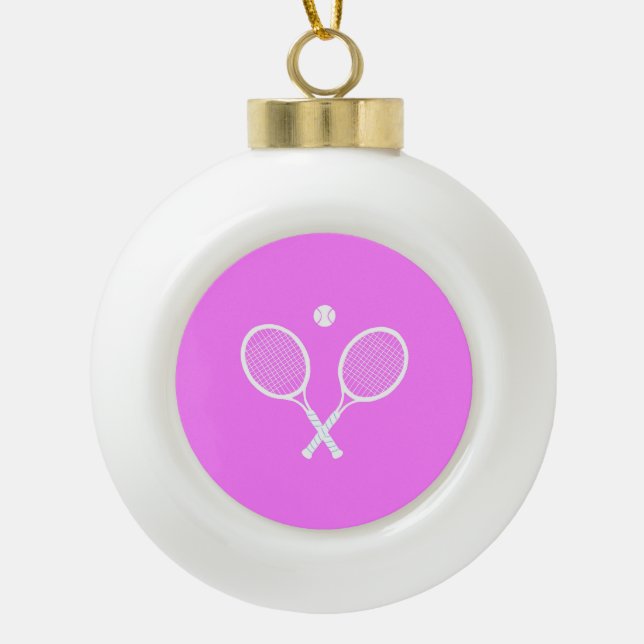 Tennis-Rackets und Ball Pink Festival Keramik Kugel-Ornament (Vorderseite)