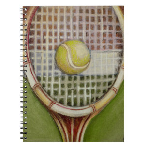 Tennis-Schläger mit dem Ball, der auf Gericht leg Notizblock