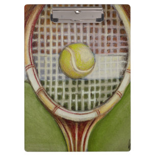 Tennis-Schläger mit dem Ball, der auf Gericht legt Klemmbrett