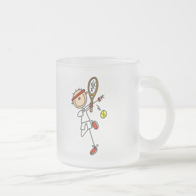 Tennis-Spieler mit Schläger-T-Shirts und Mattglastasse (Rechts)