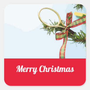 Tennis-Weihnachtsschläger auf Baum Quadratischer Aufkleber