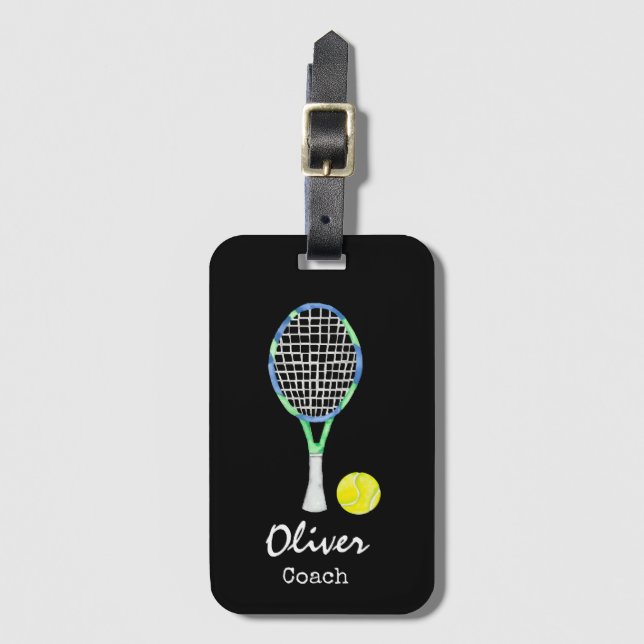 Tennisbälle und Schläger auf schwarzen Taschen Gepäckanhänger (Vorderseite Vertikal)