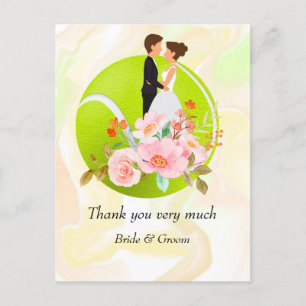 Tennisbride und Groom auf Tennisball für Hochzeite Postkarte