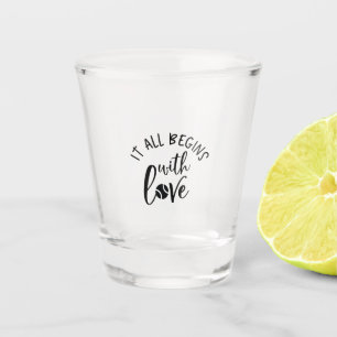 Tennisspieler Alles fängt mit Liebe an Schnapsglas