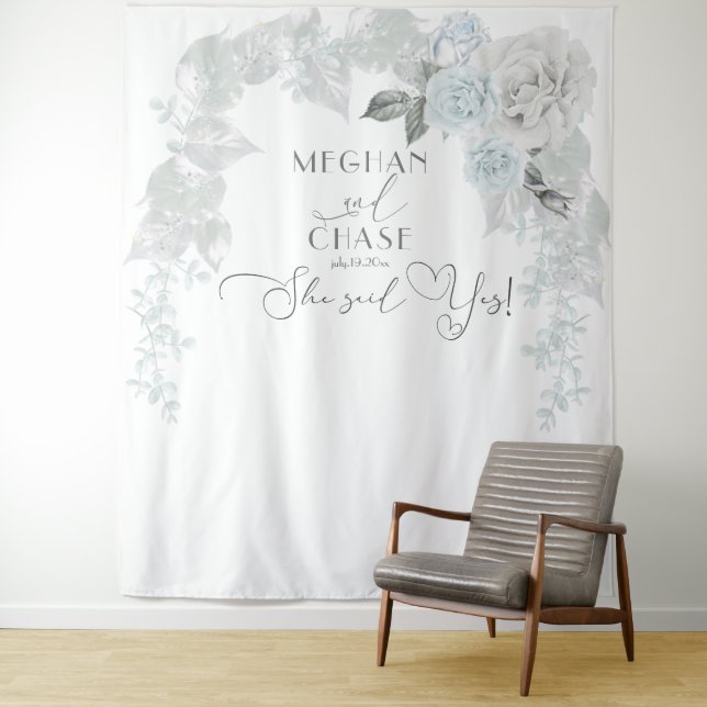 Tenture Arc de Rose Stunning Bleu de Glace et Blanc (En situation)