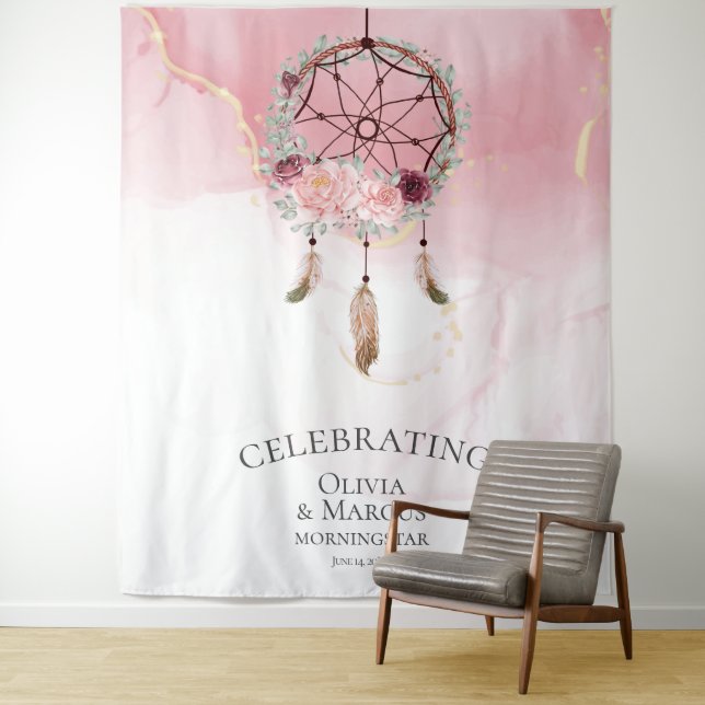 Tenture Attrape-rêve aquarelle rose de bohème écarlate (En situation)