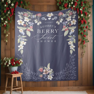 Tenture Berry Baby shower doux Fleurs et baies sauvages