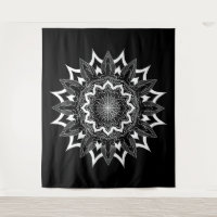 Blanc sur mandala noir