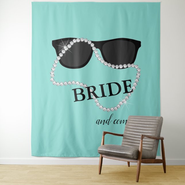 Tenture BRIDE & Glam Diamond Photo Prop Tiara ShowParty (En situation)