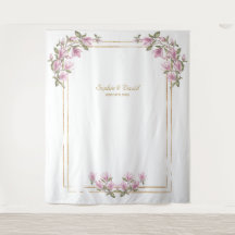 Charmant stand de mariage avec magnolia en fleurs