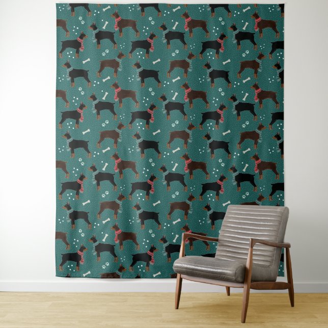 Tenture Dobermans rouges et noirs dans Scarves Motif d'hiv (En situation)