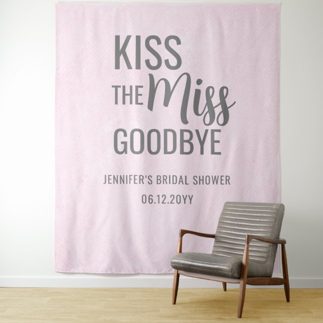 Tenture Embrasse la Fête des mariées rose Miss Goodbye (En situation)