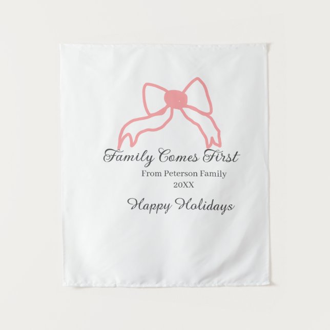 Tenture Family comes first red bow family name holidays (Devant)