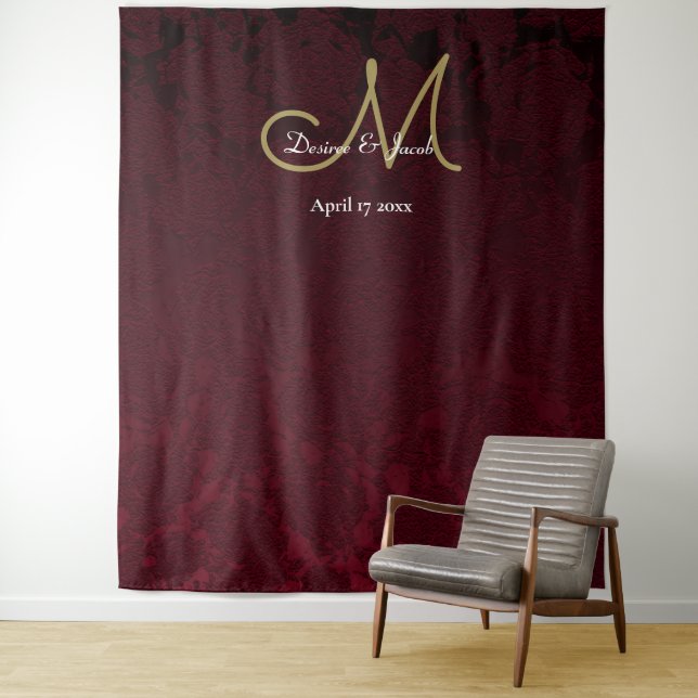 Tenture Fleurs Bourgogne Or Mariage Monogramme Photobooth (En situation)
