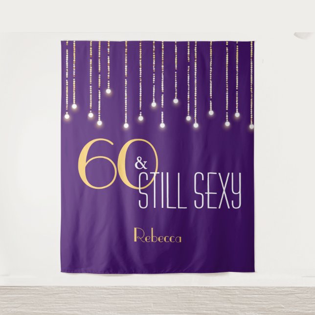 Tenture Fond de photomaton violet or pour 60e anniversaire (Devant)