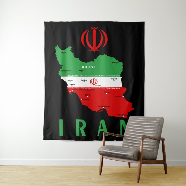 Tenture Iran Map with Flag and Emblem (En situation)