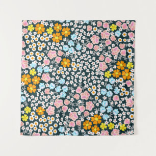 Tenture Jardin fleuri avec roses et fleurs sauvages. Vinta