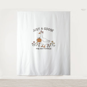 Tenture Just a Goose and Her Citrouille Classic T-shirt