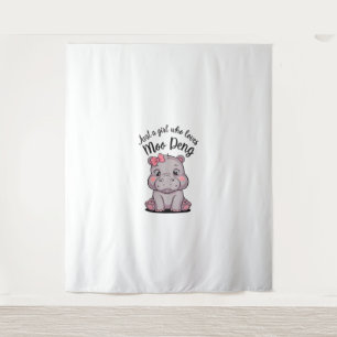 Tenture Juste Une Fille Qui Aime Moo Deng Bébé Hippopotame
