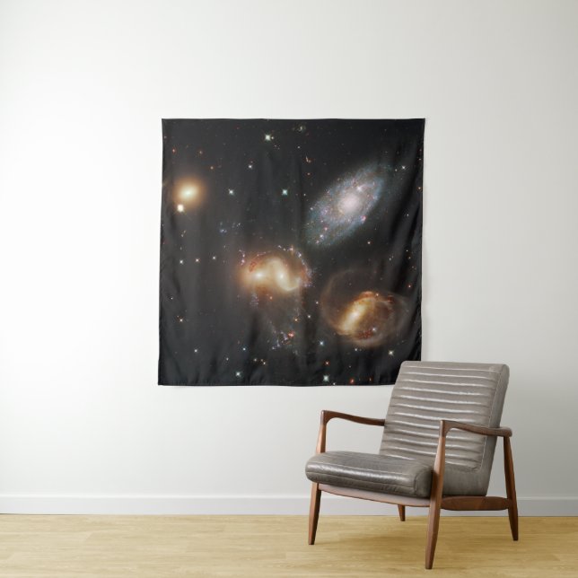 Tenture La quintette de Stephan : Une épave galaxie galact (En situation (horizontale))