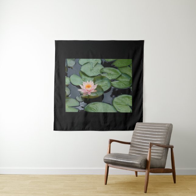 Tenture Lotus rose Fleur Zen Garden (En situation)