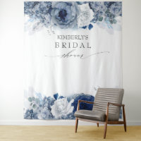 Mariage poussiéreux et floral bleu marine / Baby S
