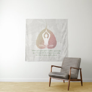 Tenture Méditation de l'instructeur de yoga Pose Bodhi Lea
