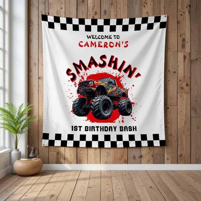 Tenture Monster Truck Smash À damiers 1er anniversaire Bie (Monster Truck Smash Checkered 1st Birthday Welcome Tapestry
)