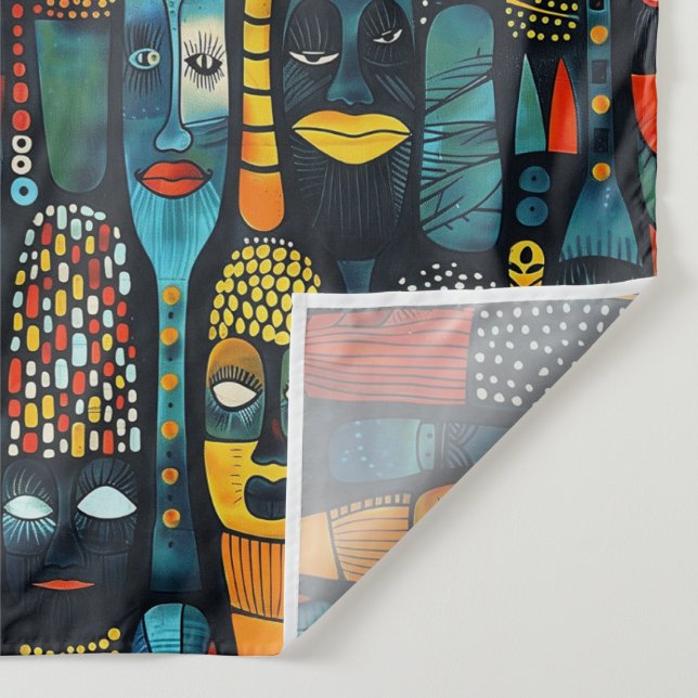 Tenture Motif tribal africain avec idoles. (Détail)