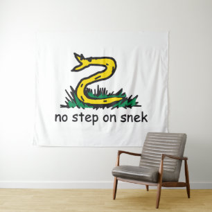 Tenture No step on snek memes