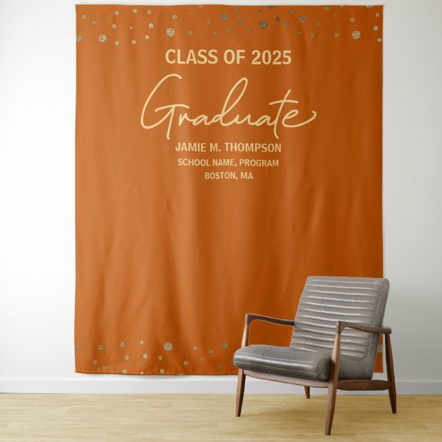 Tenture Orange Gold Class of 2025 backdrop Graduation (En situation)