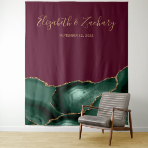 Tenture Photobooth de mariage bordeaux et agate vert émera