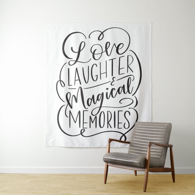 Tenture Phrase de typographie | Amour Rires Souvenirs Magi (En situation)