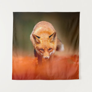 Tenture Renard rouge courant sur les feuilles d'automne or