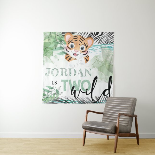 Tenture Safari Wild 2e Anniversaire Lion Personnalisé (En situation)