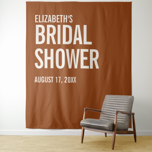 Tenture Simple Typographie en Terracotta pour Baby Shower  (En situation)