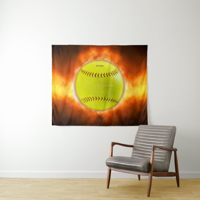 Tenture SlipperyJoe's artistic Softball on fire gay gifts  (En situation (horizontale))