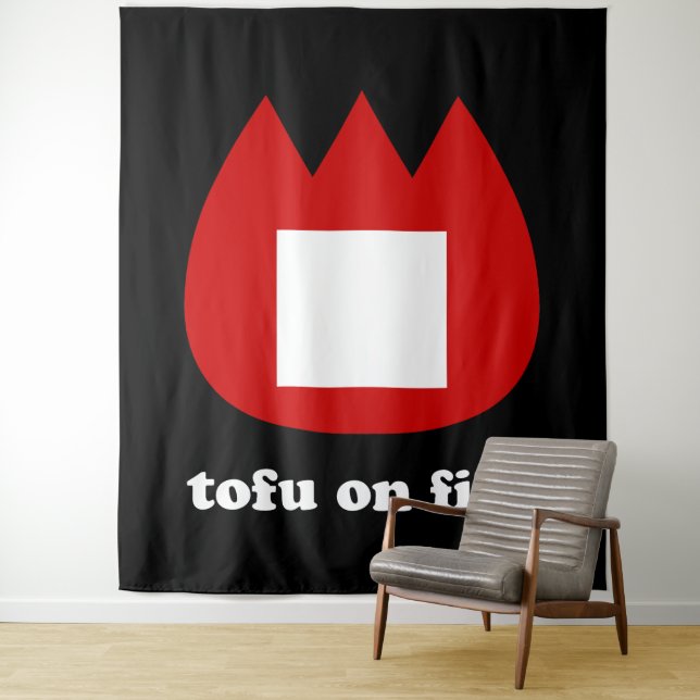 Tenture 📛 tofu en feu (En situation)