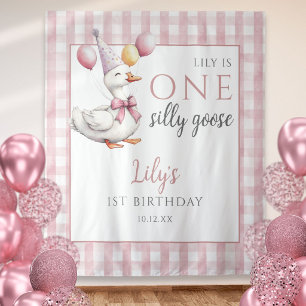 Tenture Un fond de photo d'anniversaire rose pour une oie 