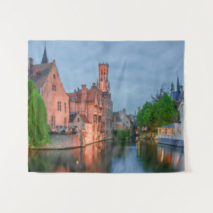 Tenture Vieille ville et beffroi la nuit à Bruges