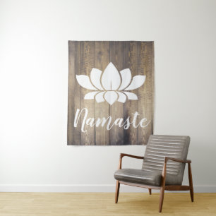Tenture Yoga en bois rustique de Namaste Lotus blanc de