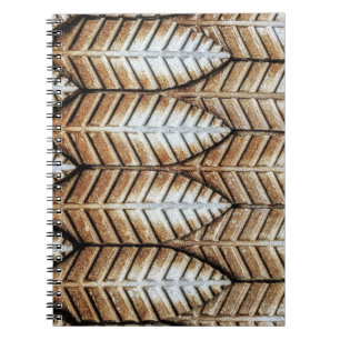 Teppich aus Braunblättern Notizblock