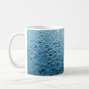 Teppich aus schwarzem und grauem Blumenbereich Kaffeetasse
